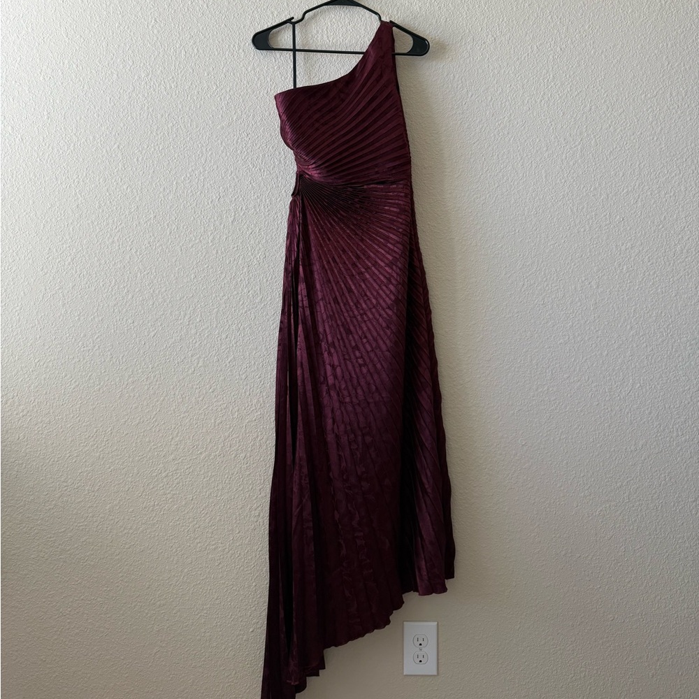 Minuet Petite One-Shoulder Wine Dress